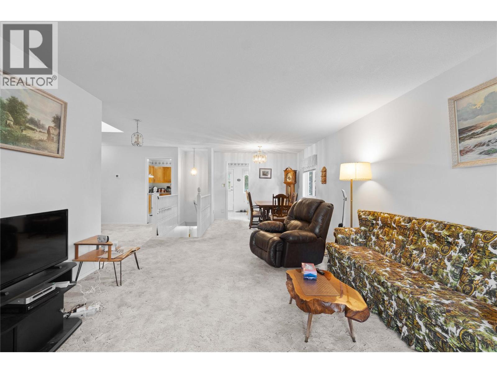 1660 15 Avenue Southeast, Salmon Arm