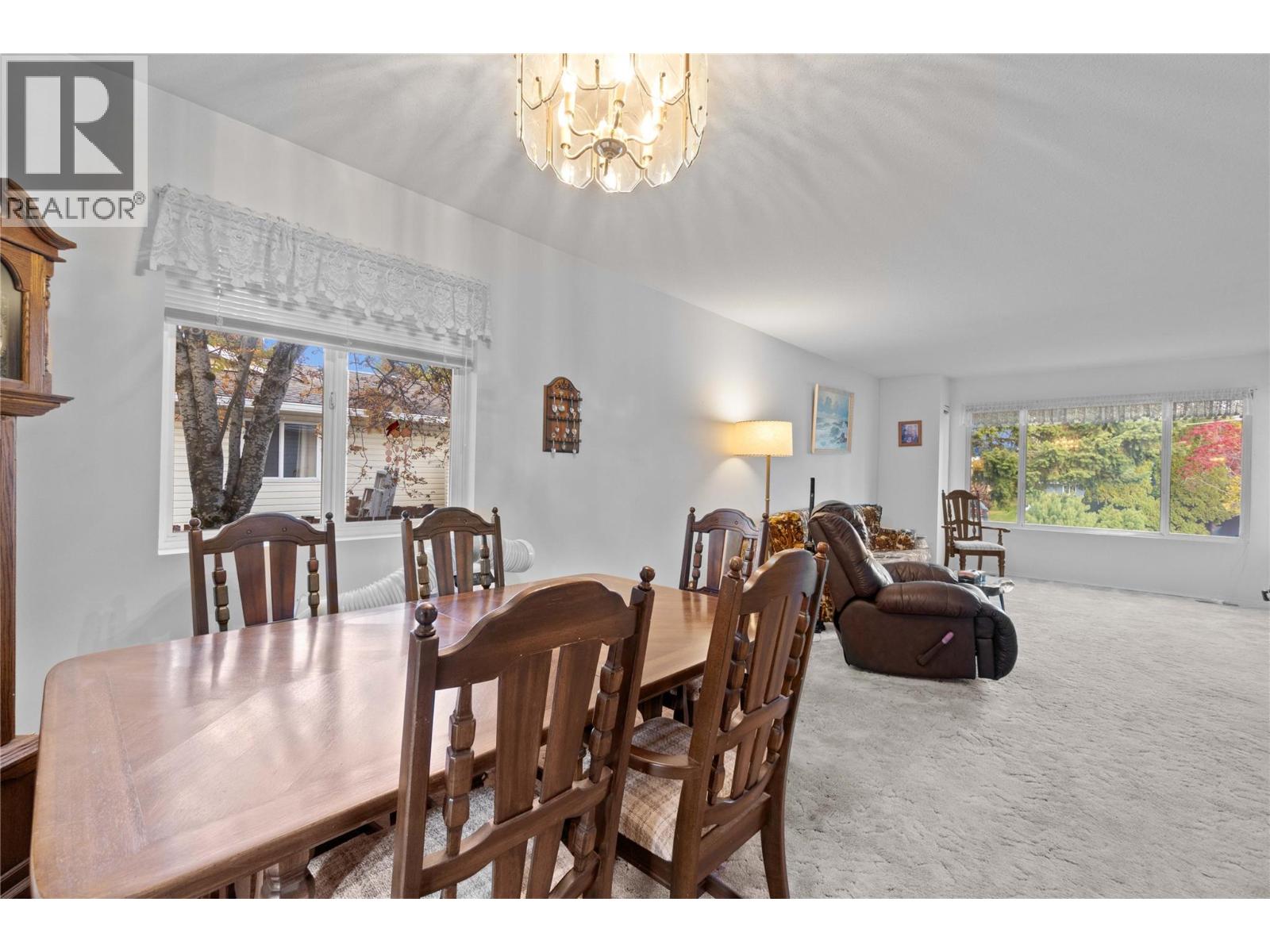 1660 15 Avenue Southeast, Salmon Arm