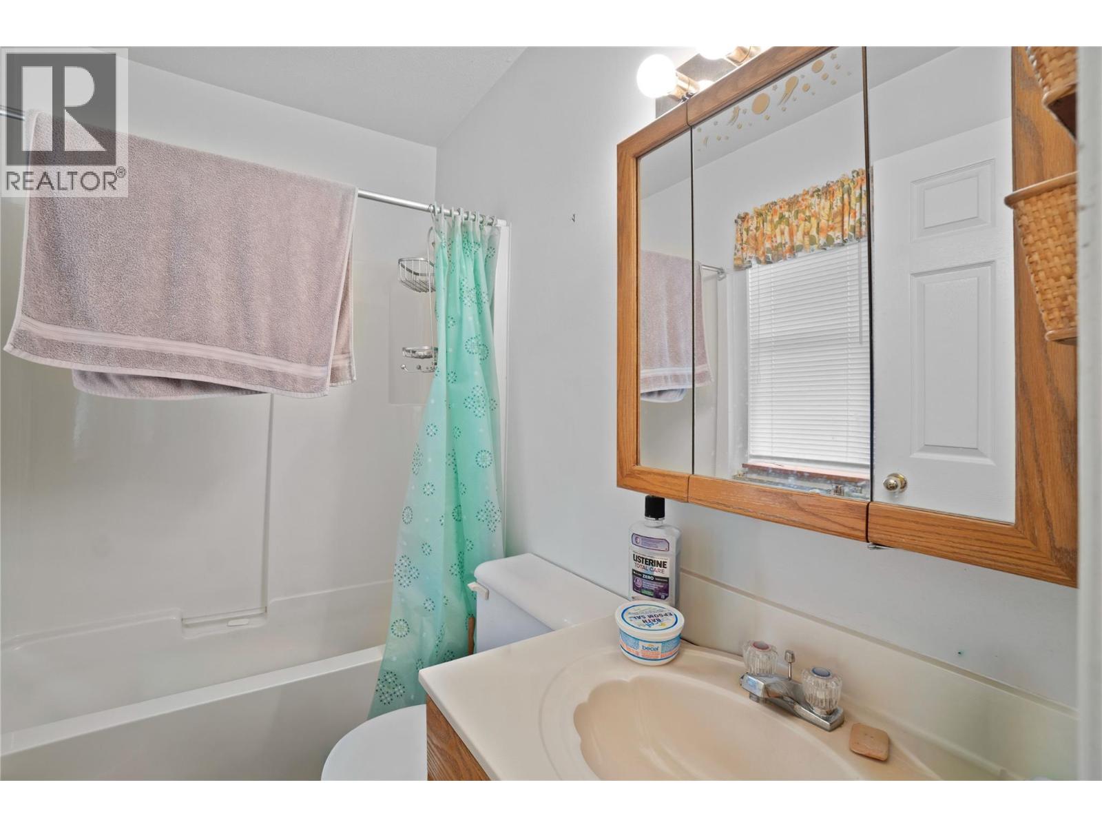1660 15 Avenue Southeast, Salmon Arm