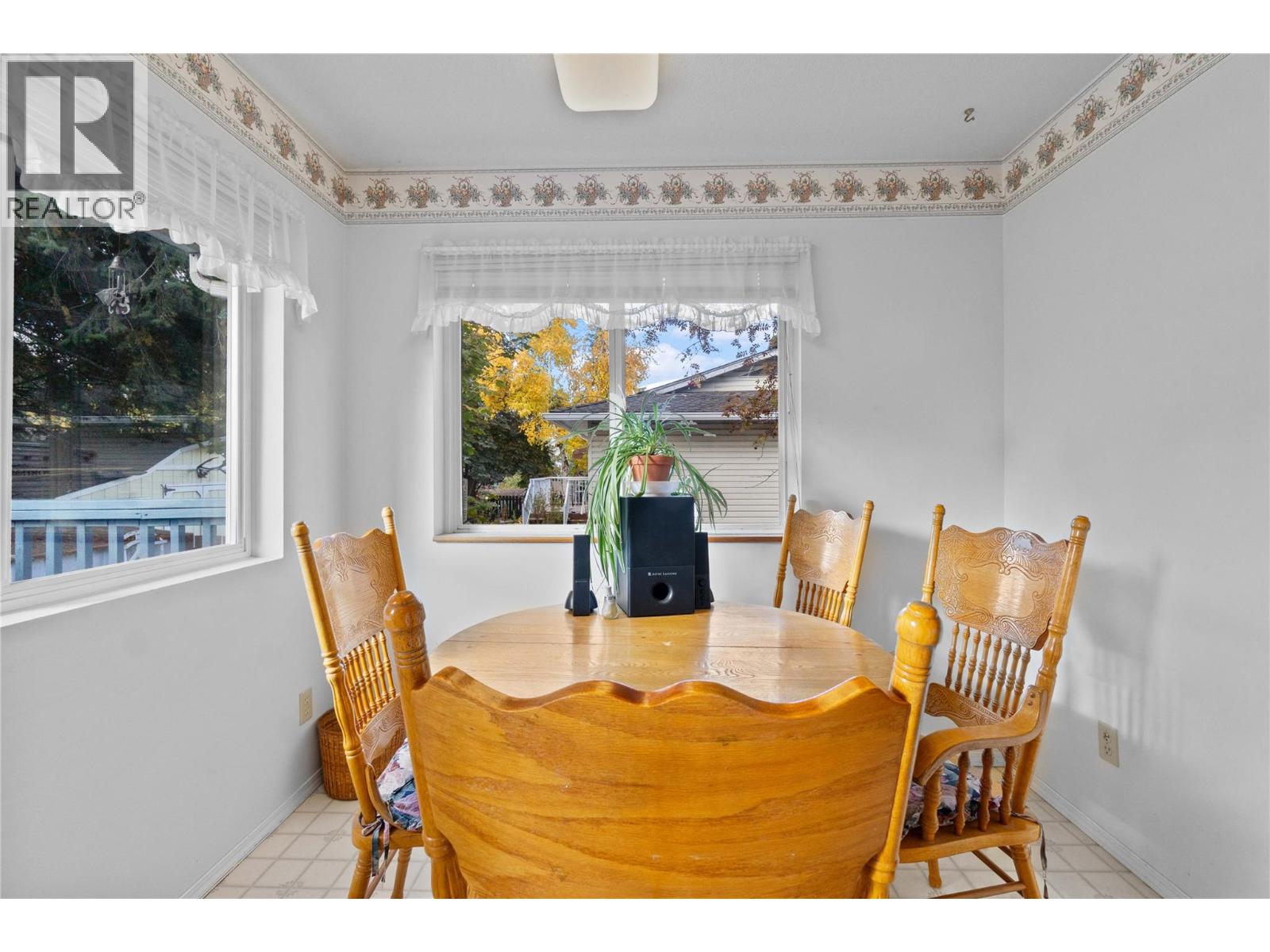 1660 15 Avenue Southeast, Salmon Arm