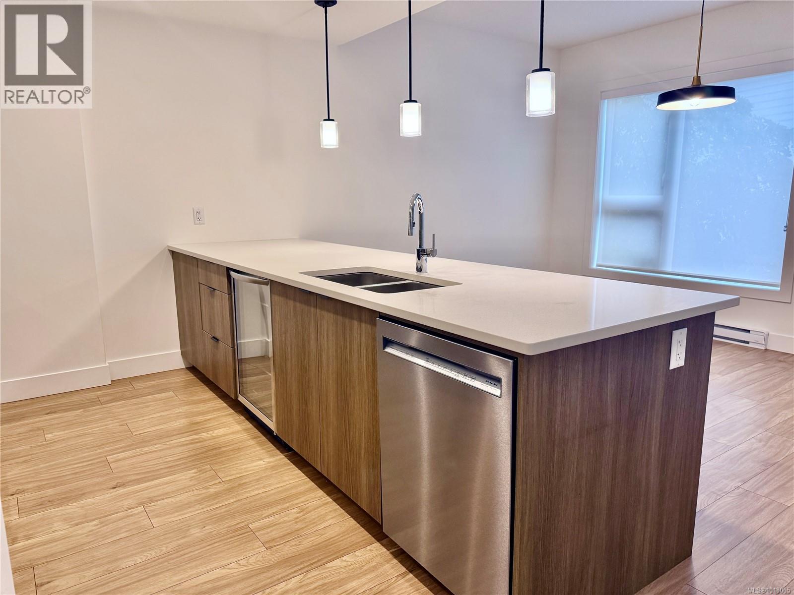 14 2330 Sooke Rd, Colwood