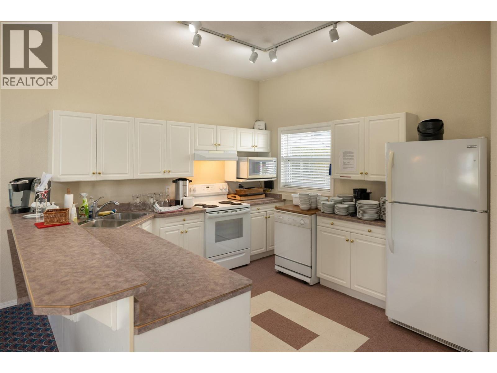 609 TRUSWELL Road Unit# 175, Kelowna