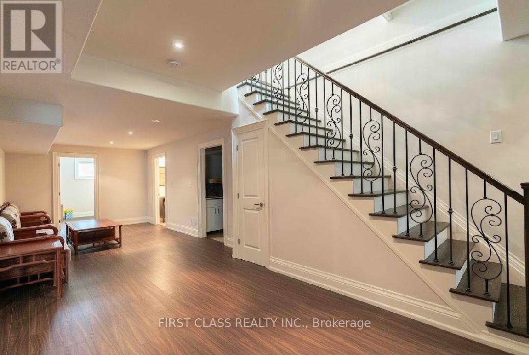 25 DRESDEN ROAD - 25