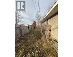 8707 75 Street, Fort St  John, BC V1J2Y9 Photo 17
