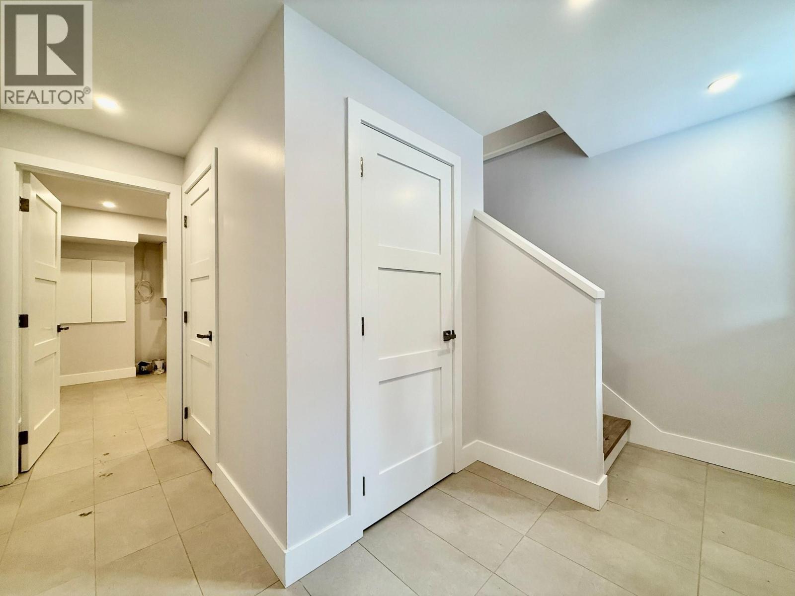 746 TAYNTON Drive, Invermere