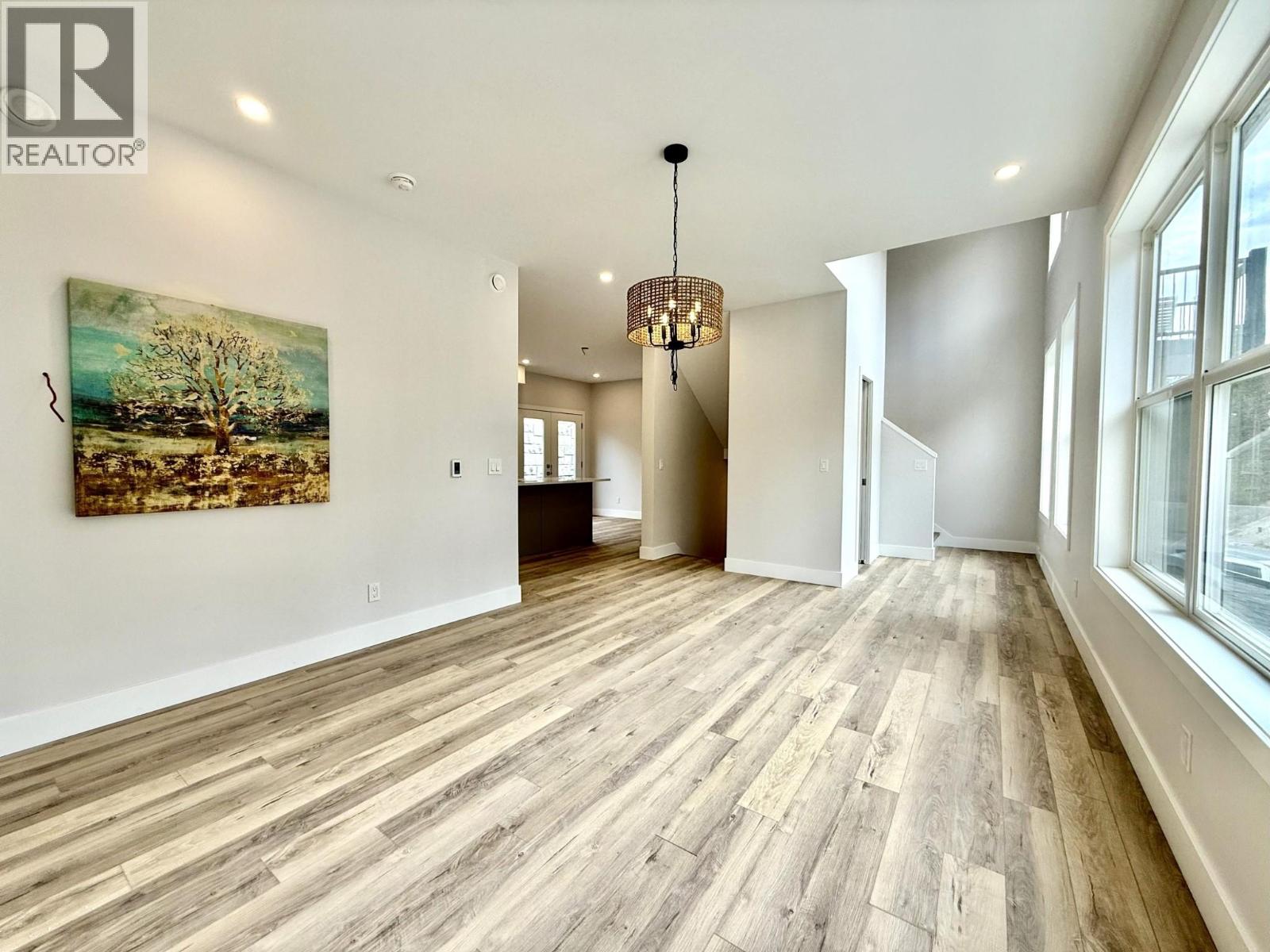 746 TAYNTON Drive, Invermere