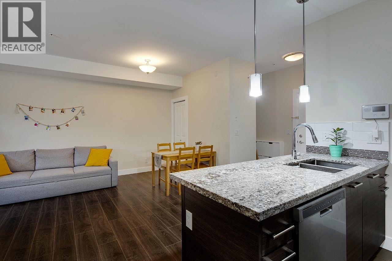 106 7377 14TH AVENUE, Burnaby