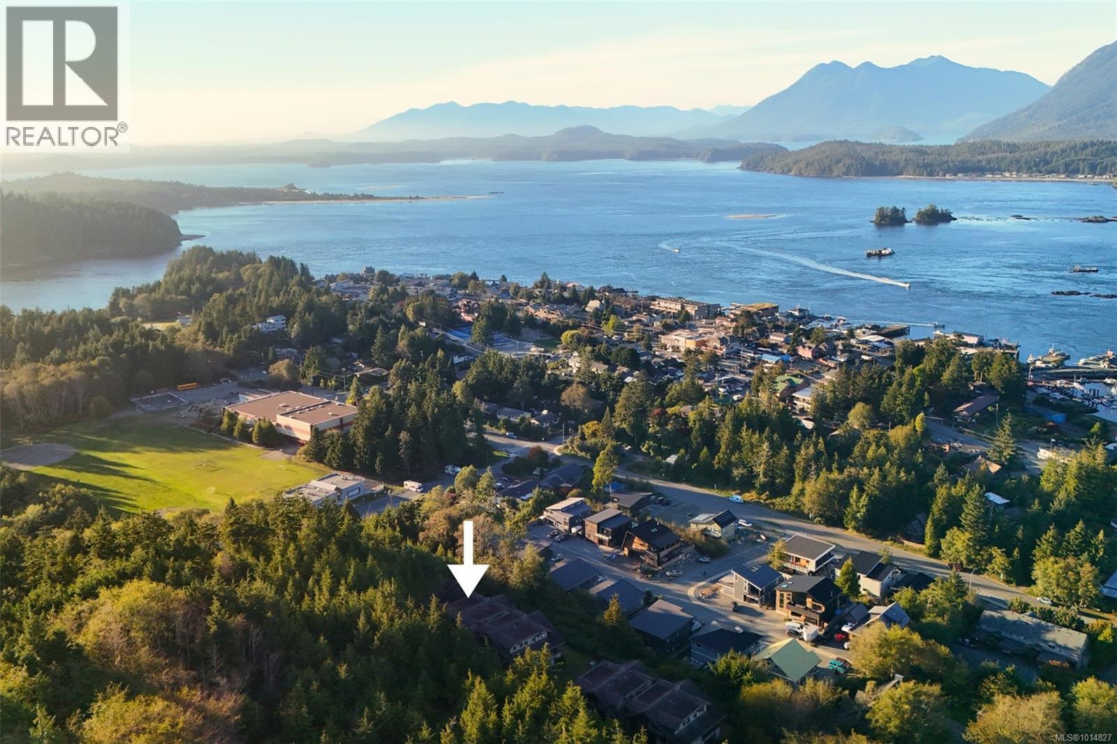204 591 Pfeiffer Cres, Tofino