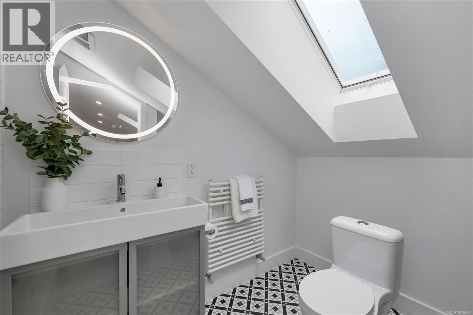 2590 Sooke River Rd, Sooke