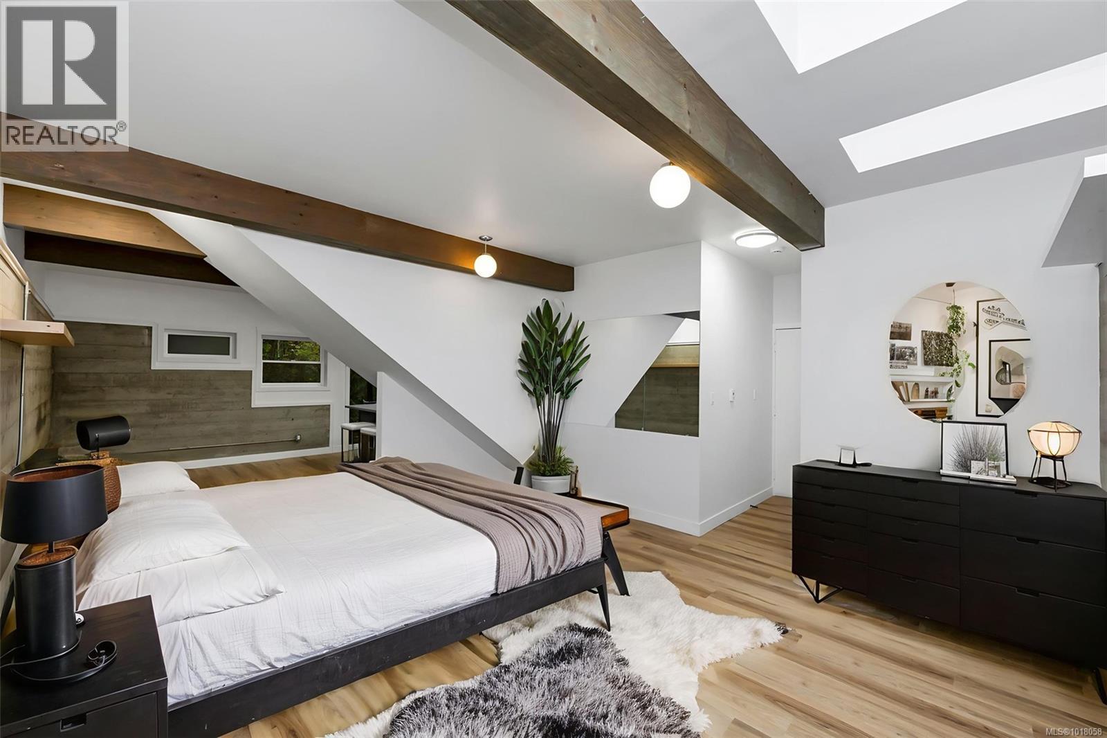 2590 Sooke River Rd, Sooke