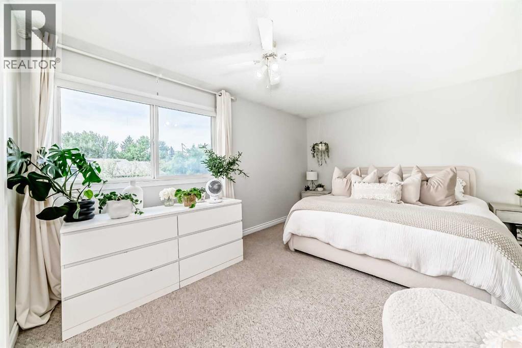 Single Family House for Sale in    Street NE Huntington Hills Calgary 