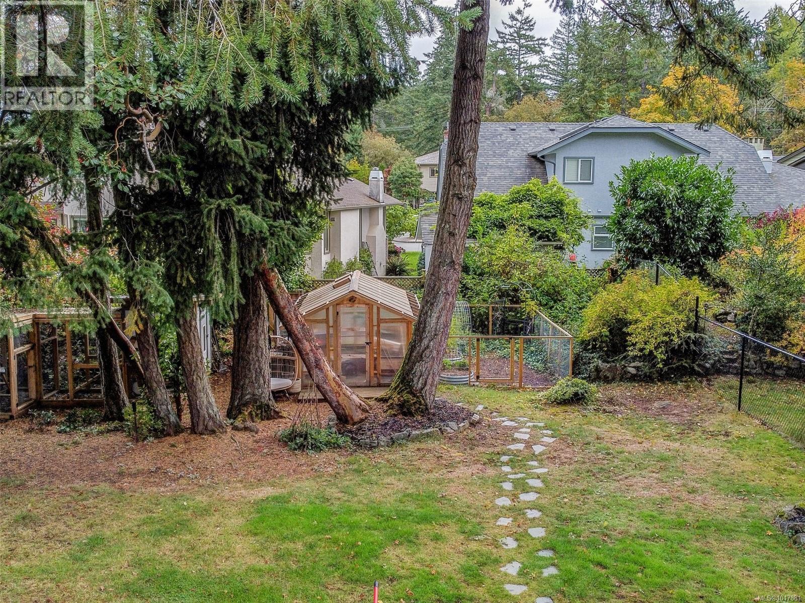 6665 Trudeau Terrace, Central Saanich