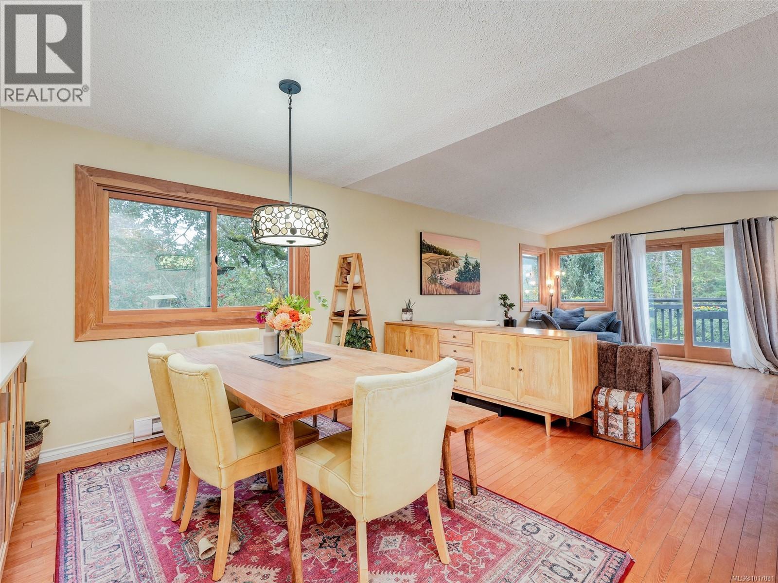 6665 Trudeau Terrace, Central Saanich