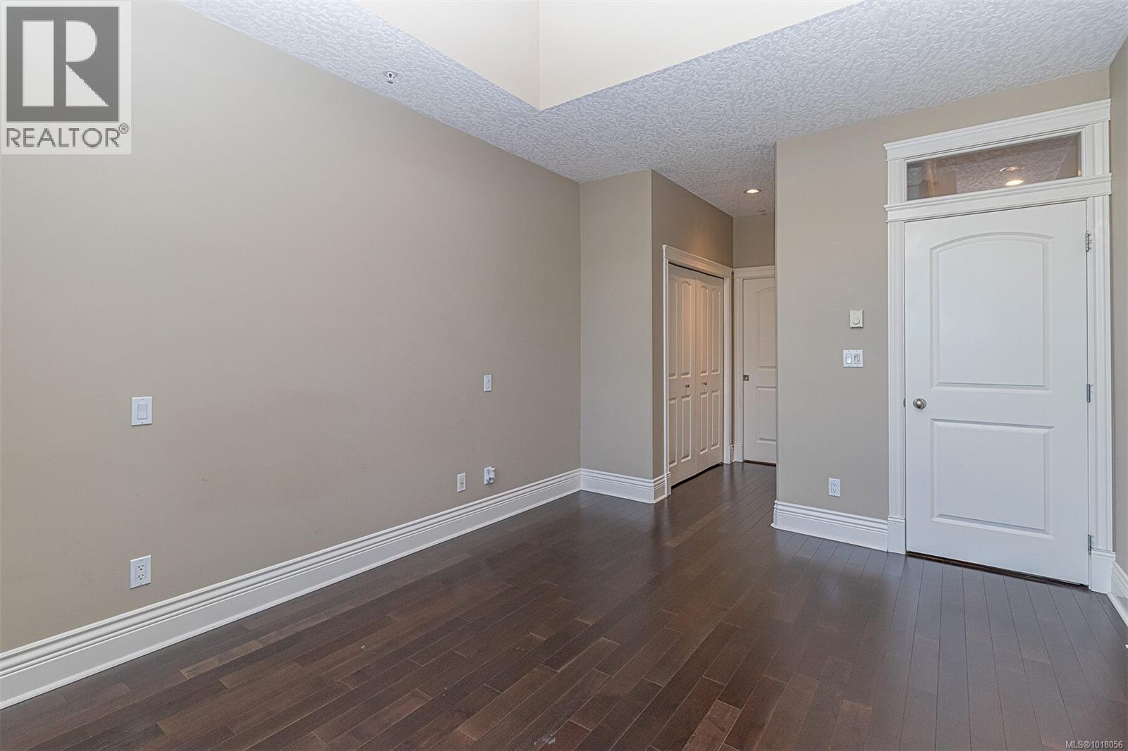 402 755 Goldstream Avenue, Langford