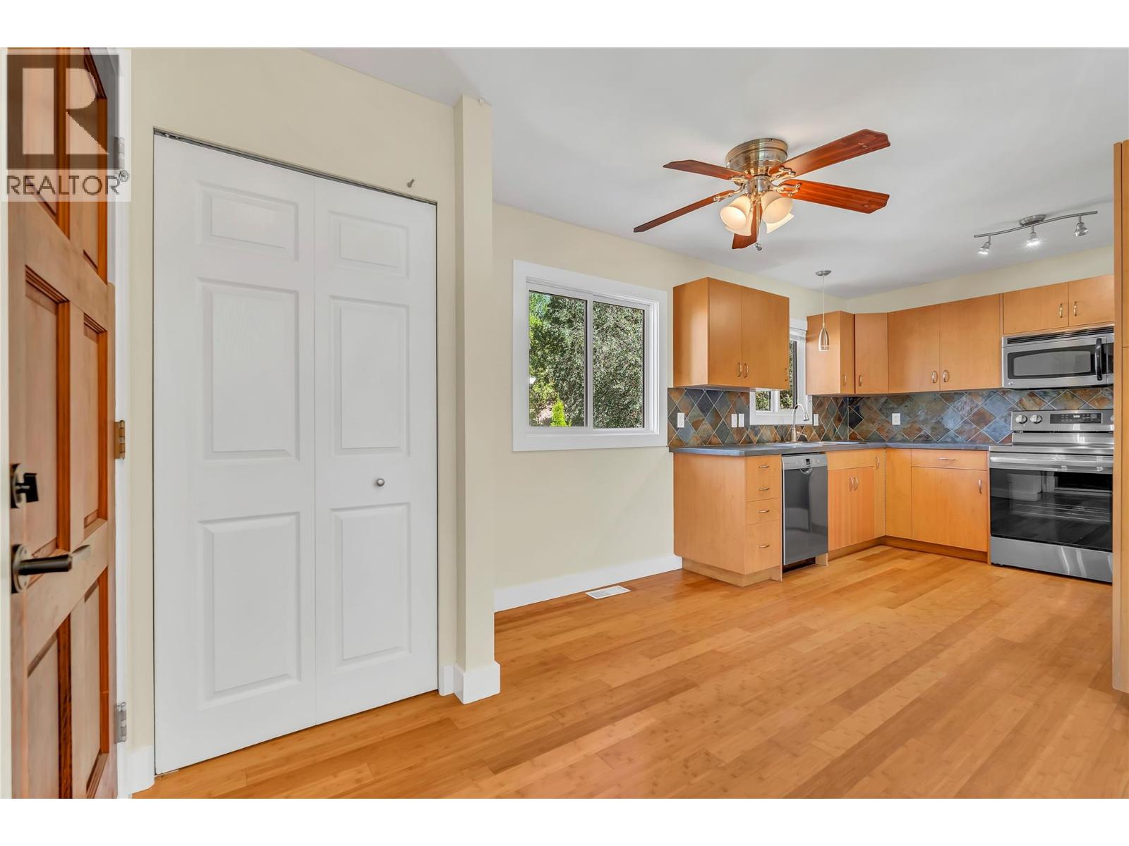 8299 PRAIRIE VALLEY Road, Summerland