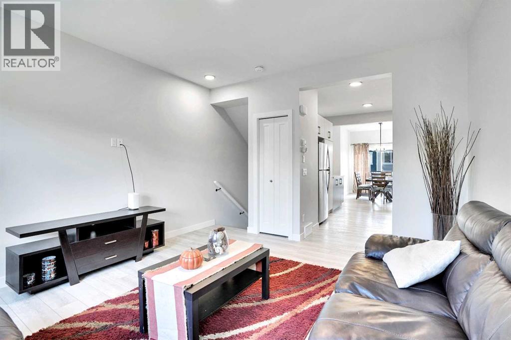 Single Family House for Sale in  Tuscany Summit Square NW Tuscany Calgary 