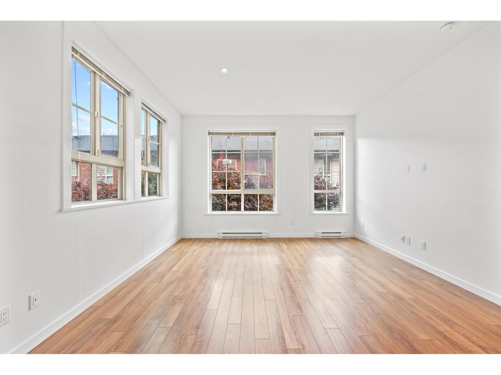 33 16260 23A AVENUE, Surrey