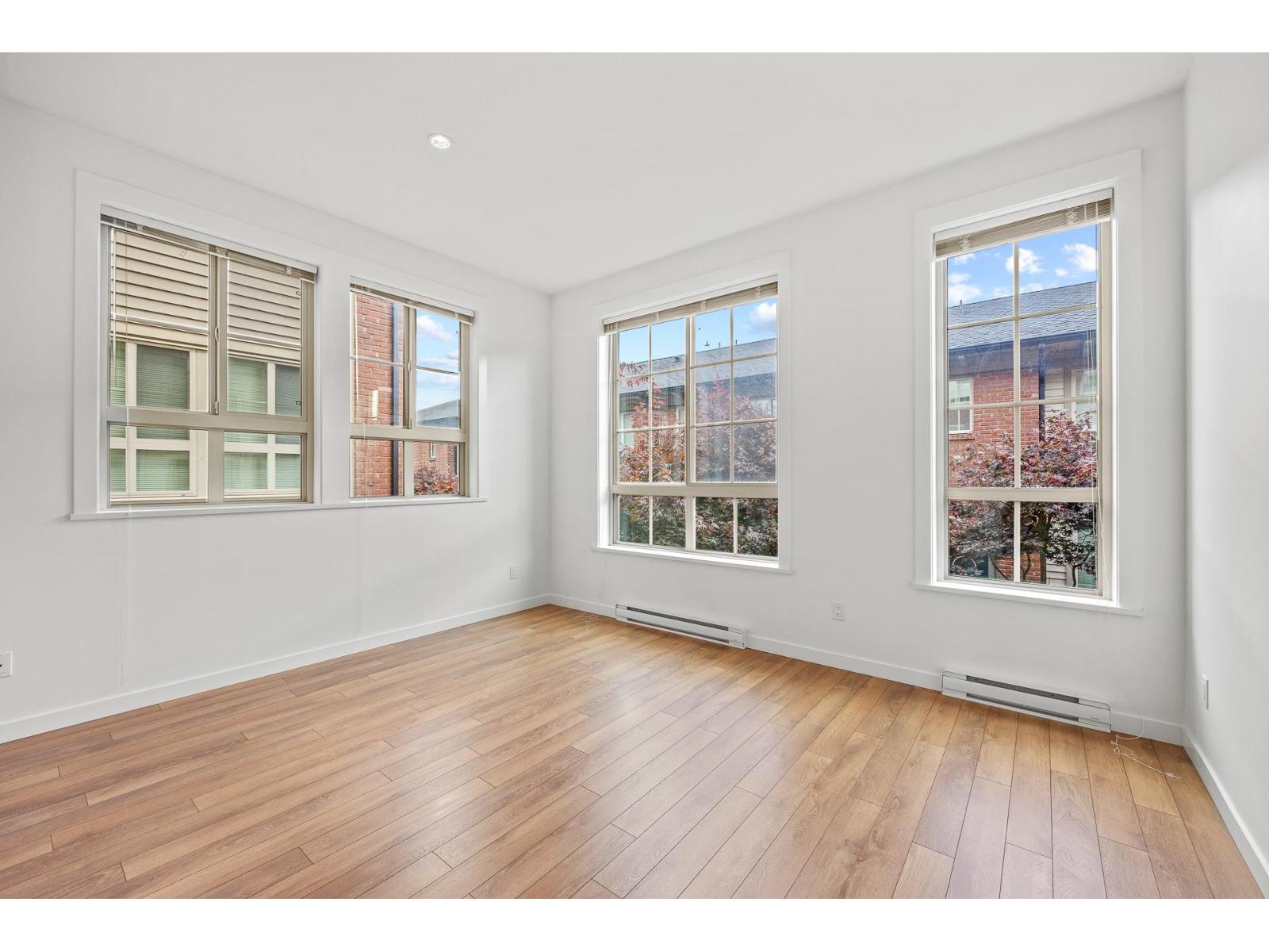 33 16260 23A AVENUE, Surrey