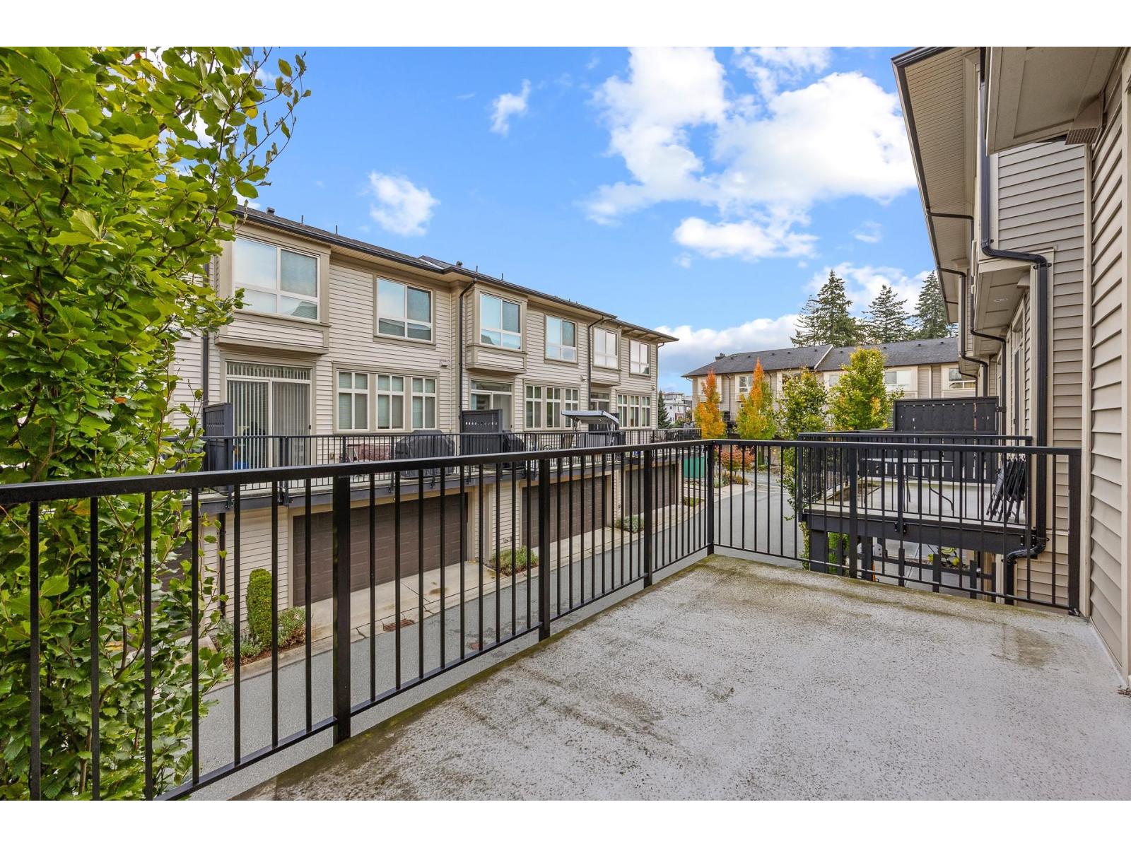 33 16260 23A AVENUE, Surrey