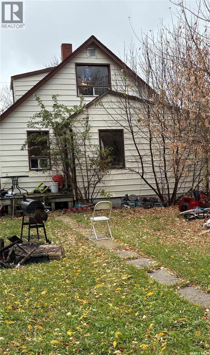 163 Duncan STREET W - 2