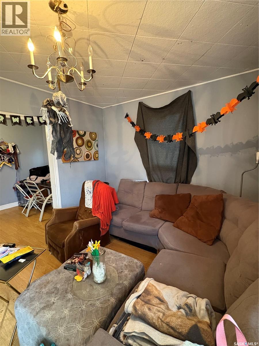 163 Duncan STREET W - 4