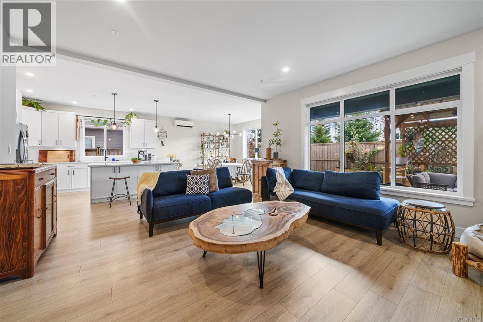 6541 Noblewood Place, Sooke