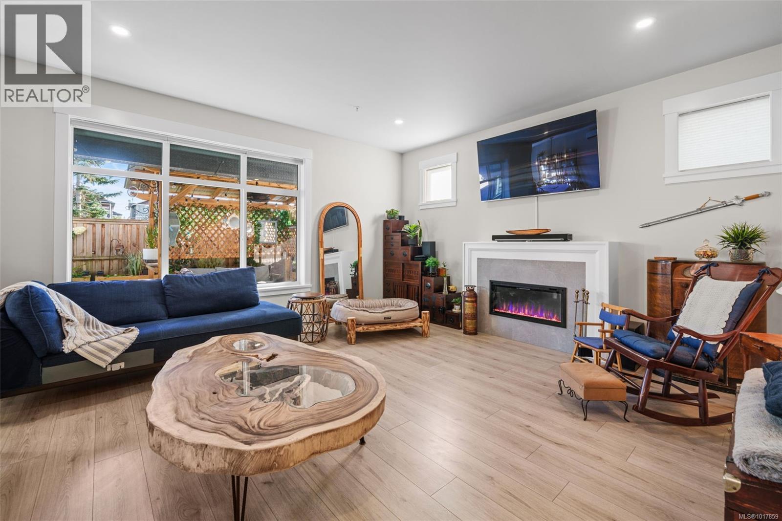 6541 Noblewood Place, Sooke