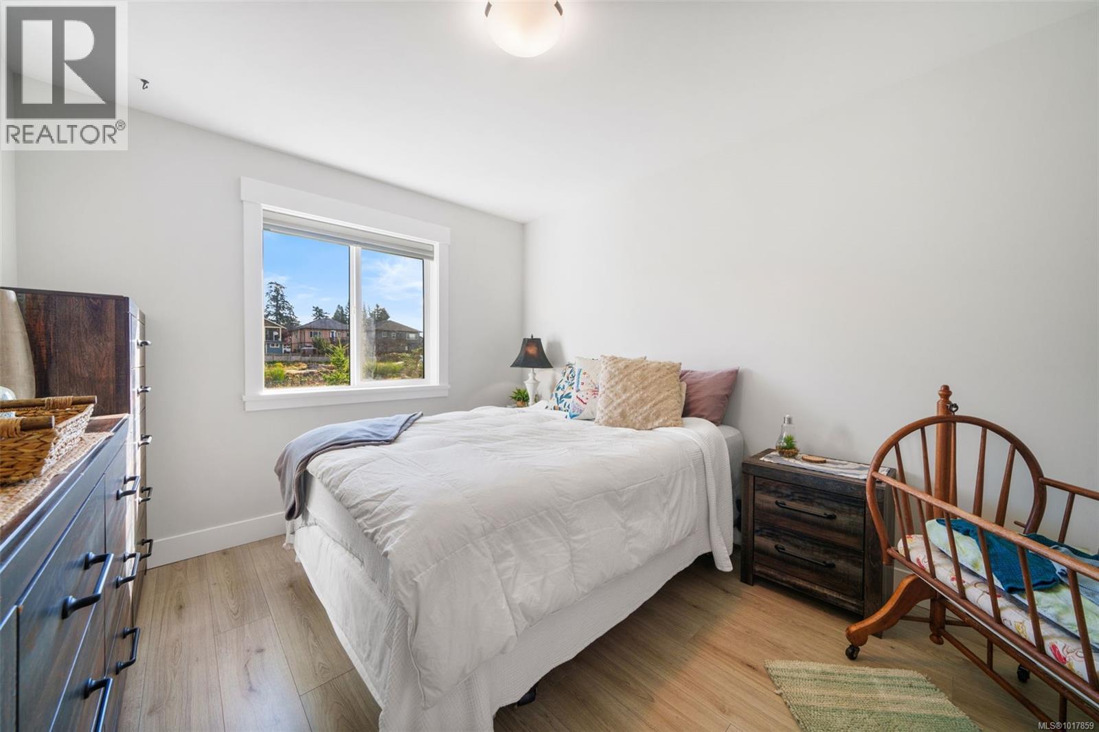 6541 Noblewood Place, Sooke