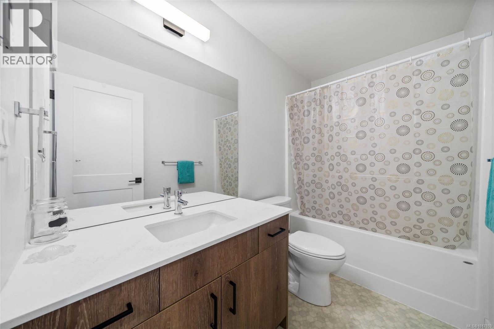 6541 Noblewood Place, Sooke