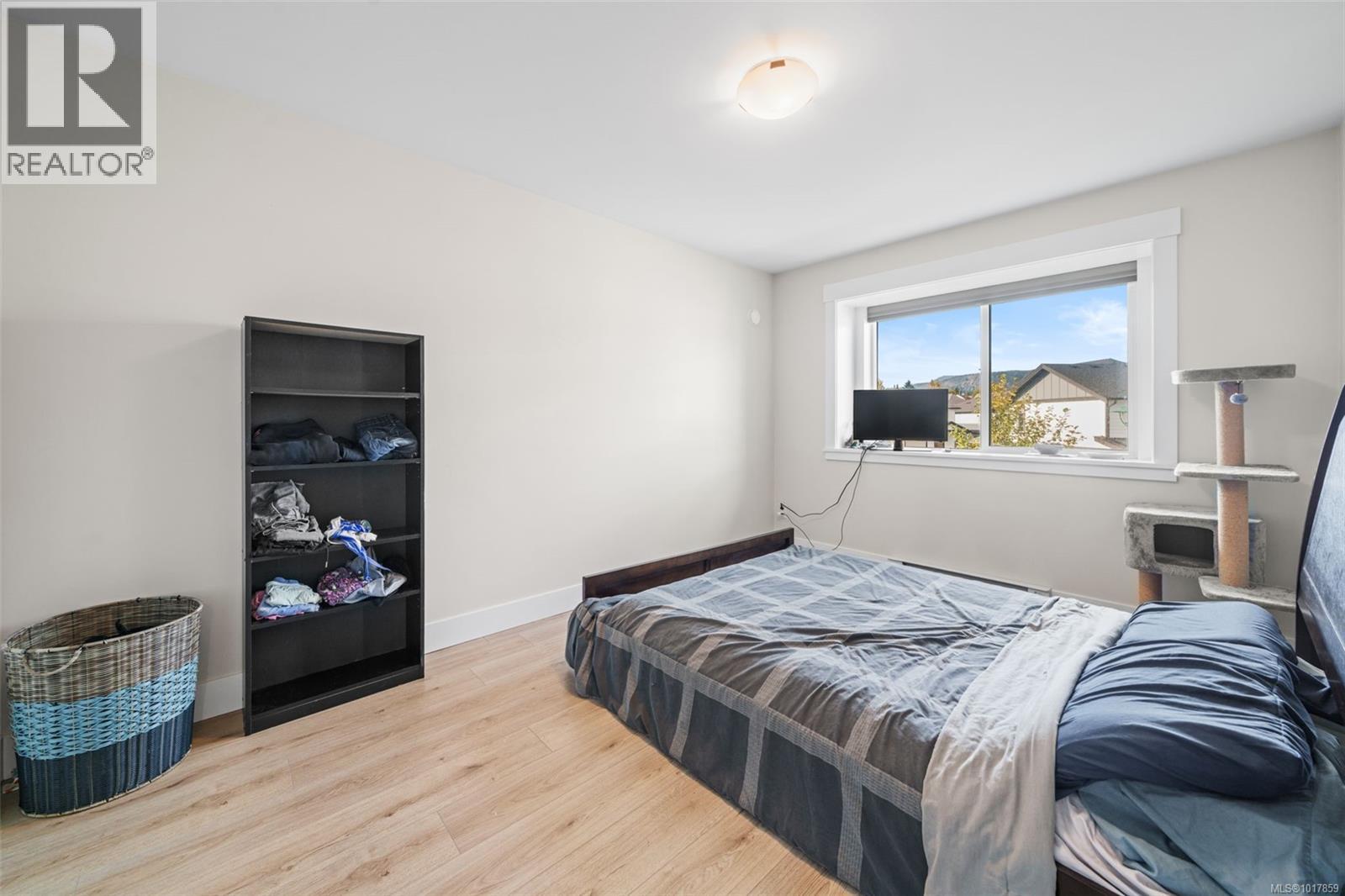 6541 Noblewood Place, Sooke