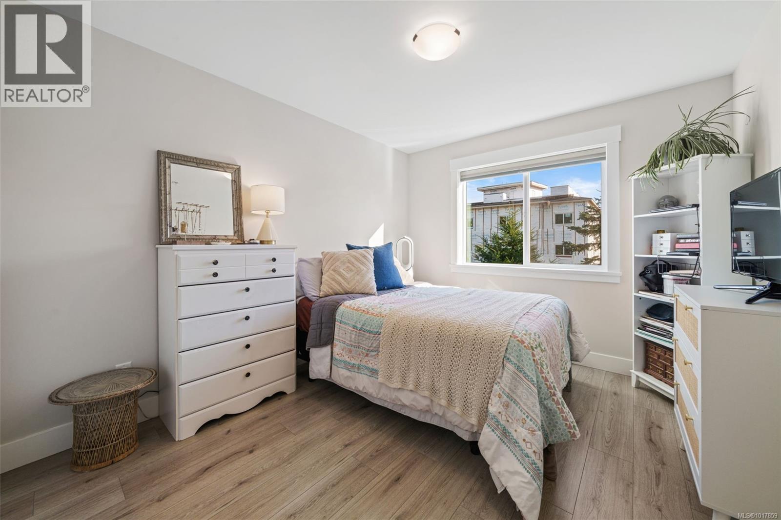 6541 Noblewood Place, Sooke