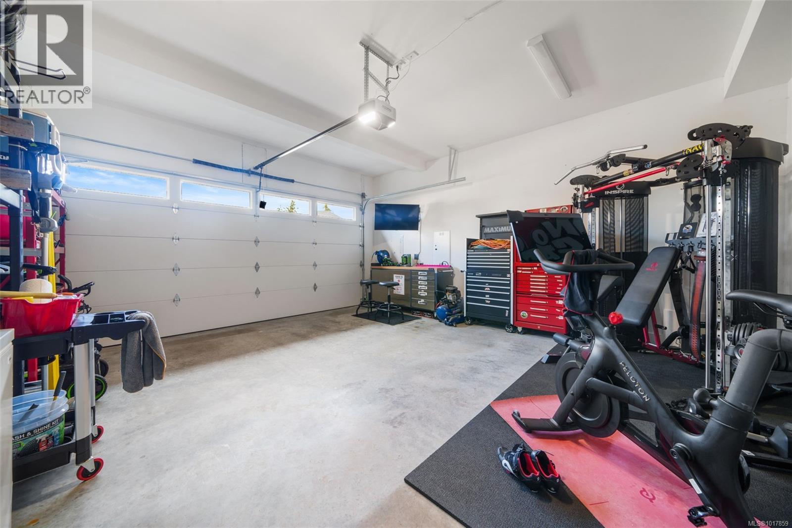 6541 Noblewood Place, Sooke