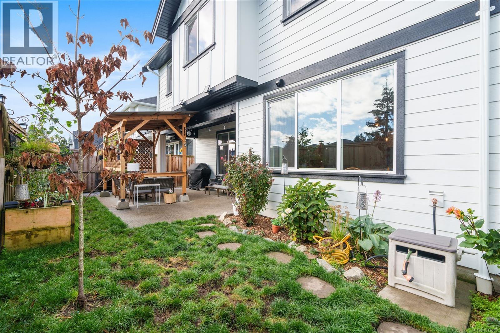 6541 Noblewood Place, Sooke