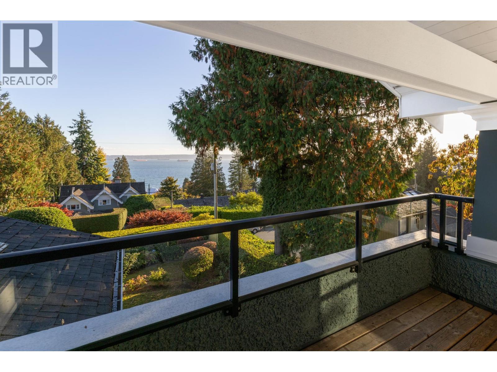 2623 LAWSON AVENUE, West Vancouver