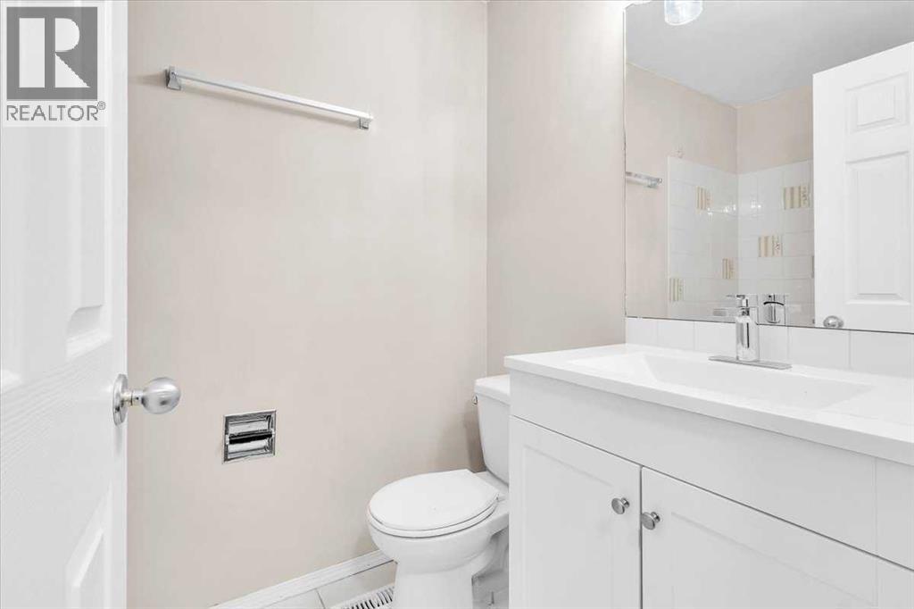 Single Family House for Sale in  Shawmeadows Close SW Shawnessy Calgary 