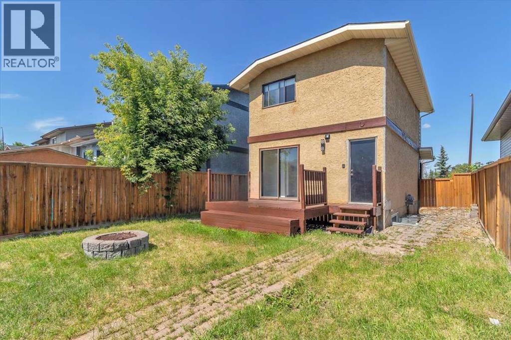 Single Family House for Sale in  Shawmeadows Close SW Shawnessy Calgary 