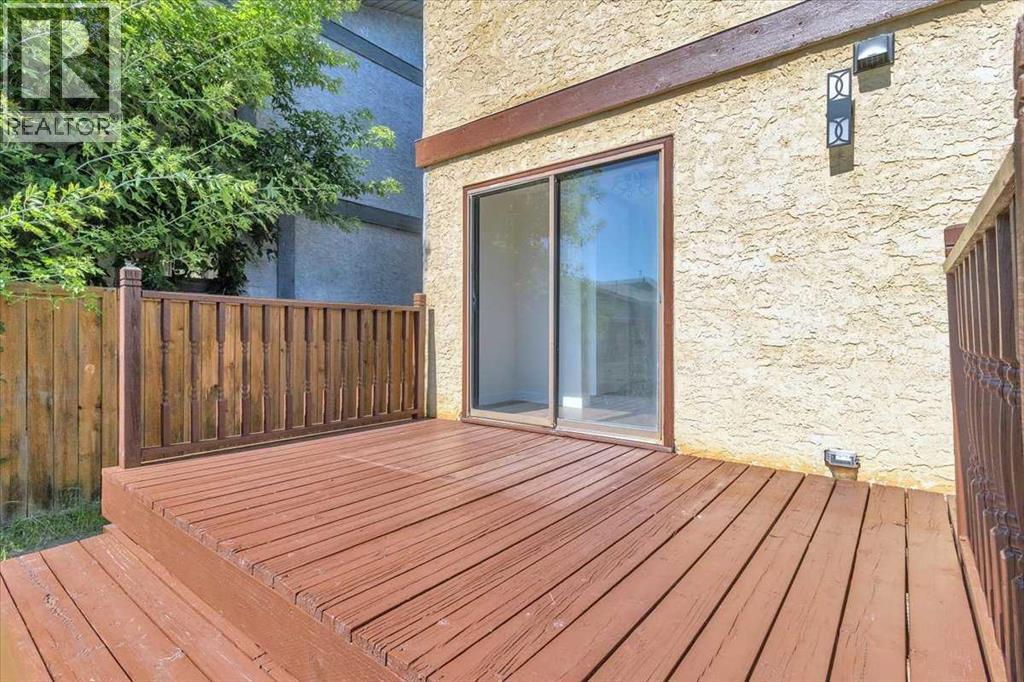 Single Family House for Sale in  Shawmeadows Close SW Shawnessy Calgary 