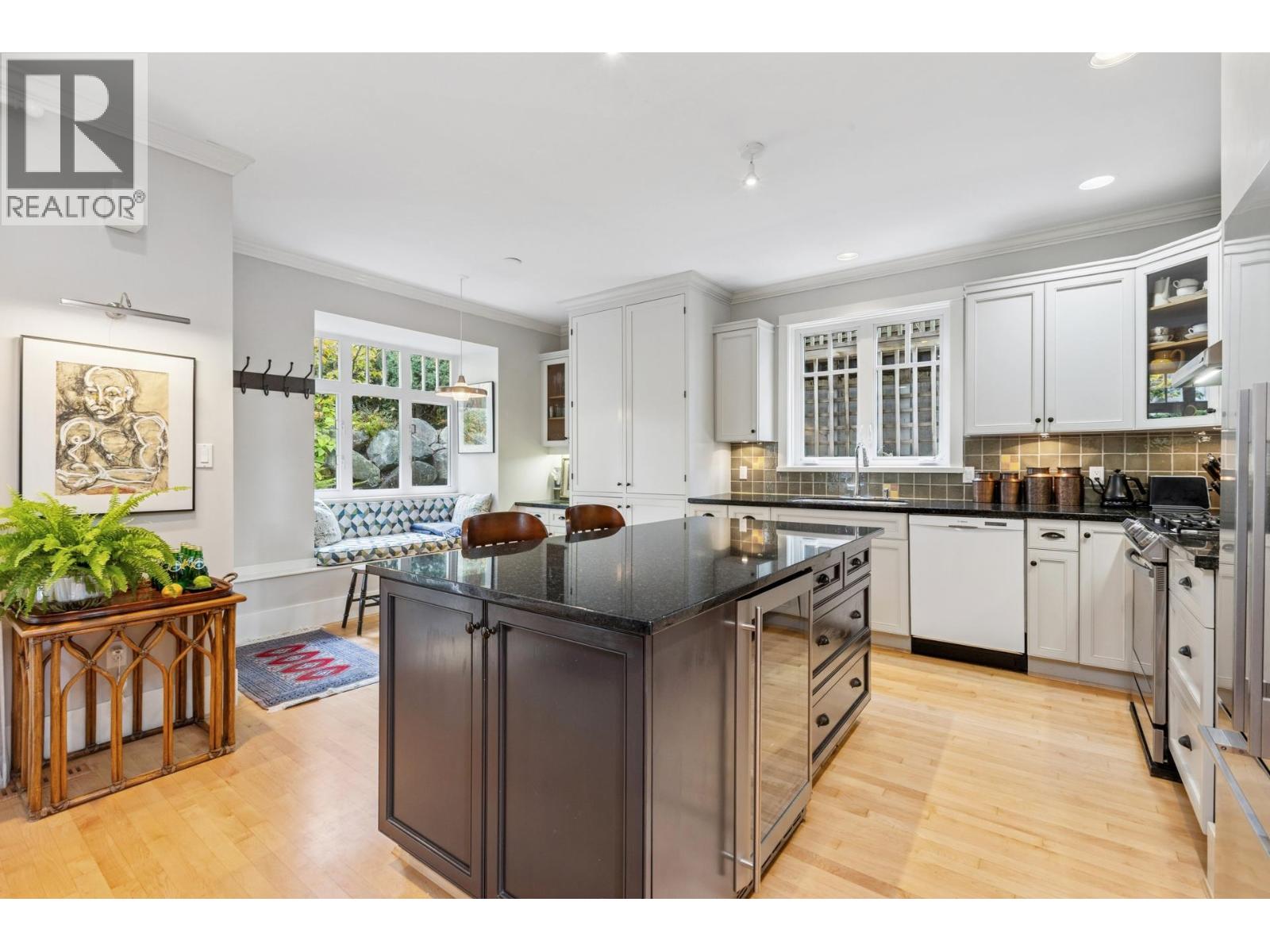 458 E 21ST STREET, North Vancouver