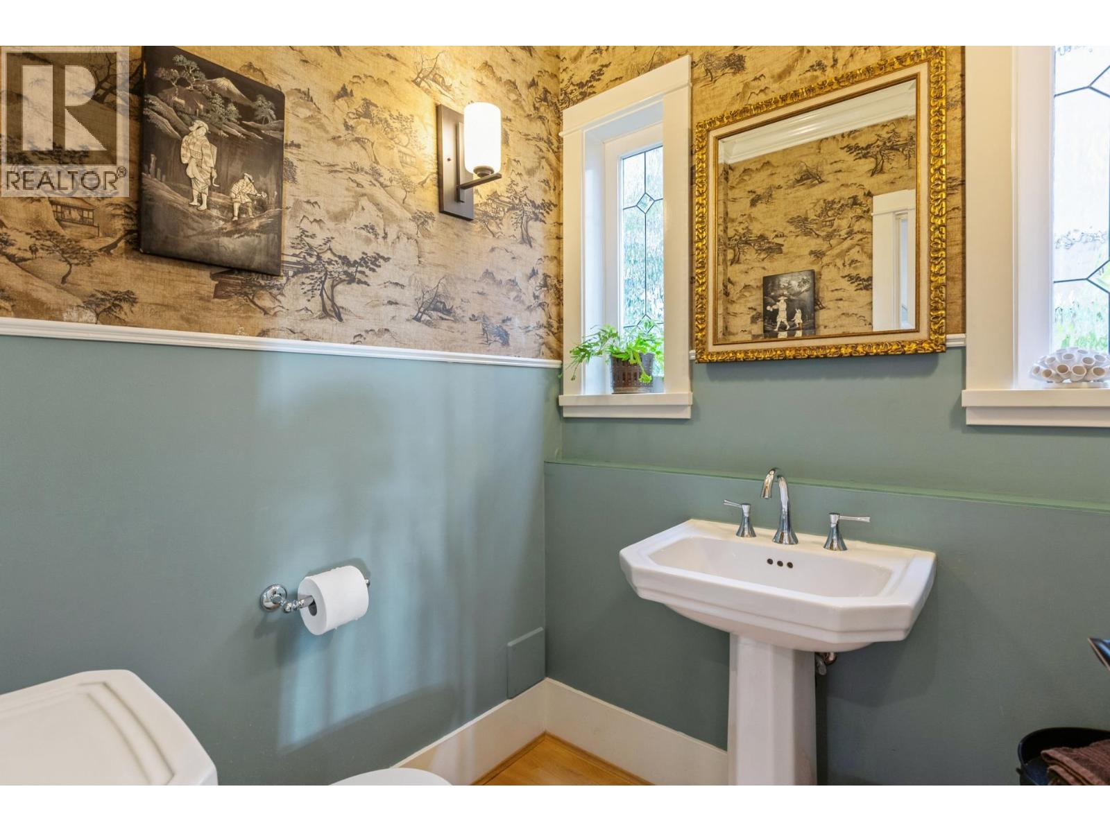 458 E 21ST STREET, North Vancouver