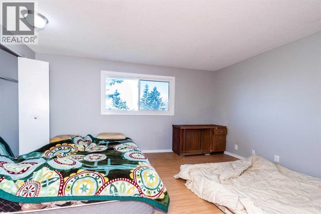 Single Family House for Sale in  Castleridge Way NE Castleridge Calgary 