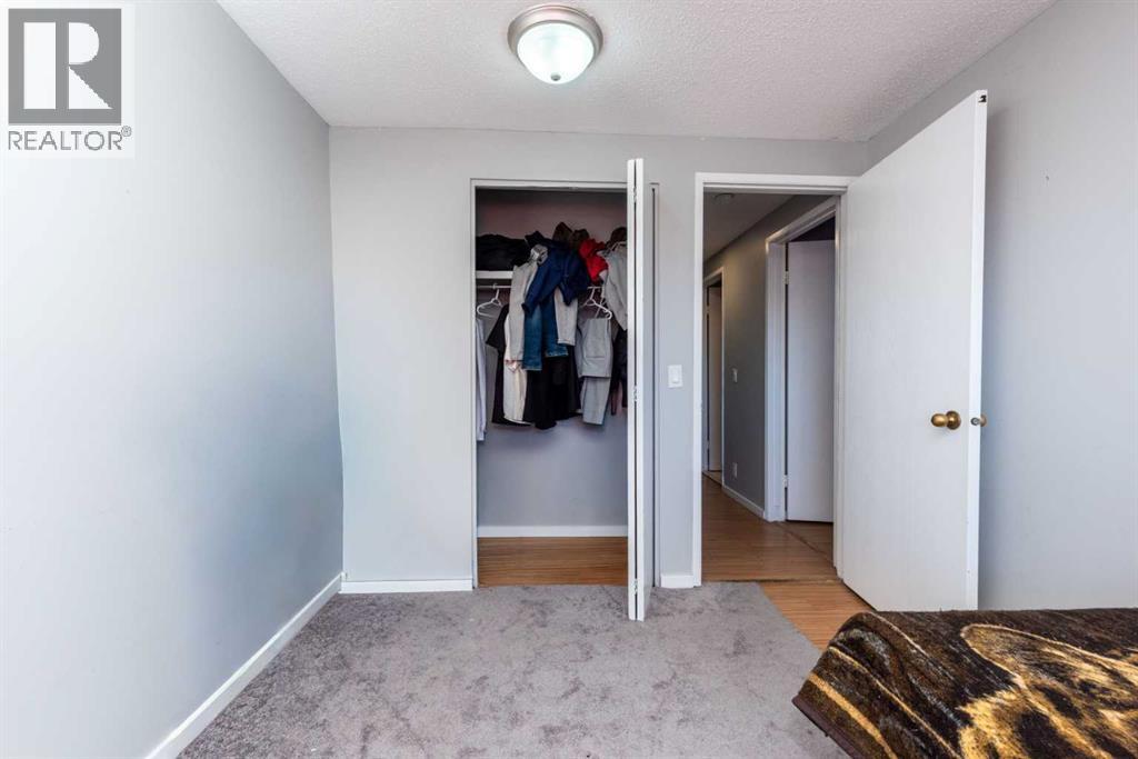 Single Family House for Sale in  Castleridge Way NE Castleridge Calgary 