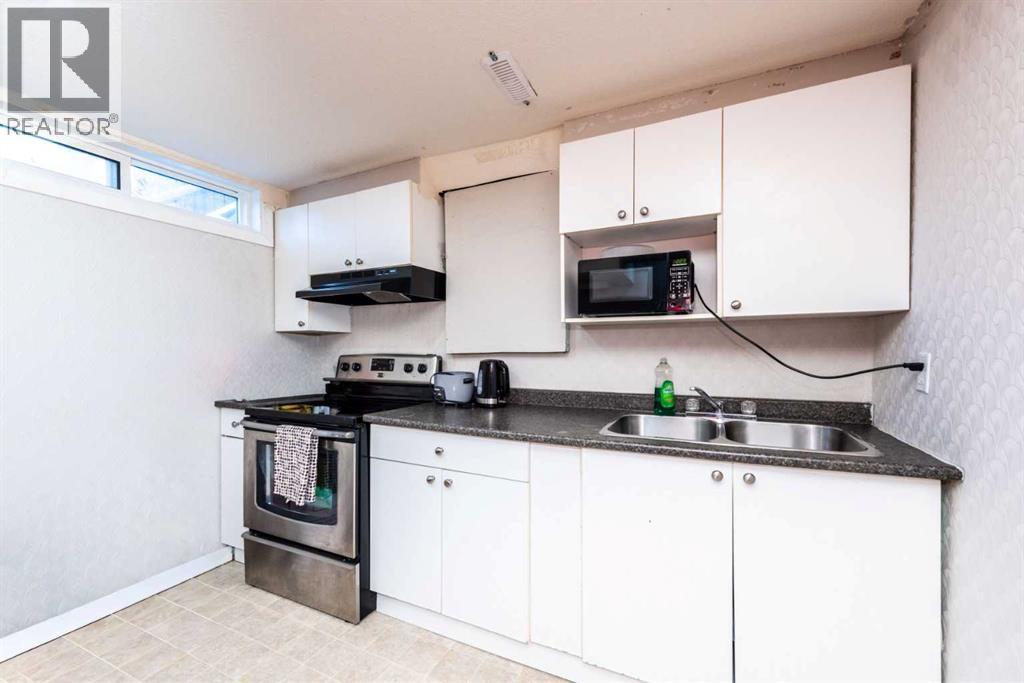 Single Family House for Sale in  Castleridge Way NE Castleridge Calgary 