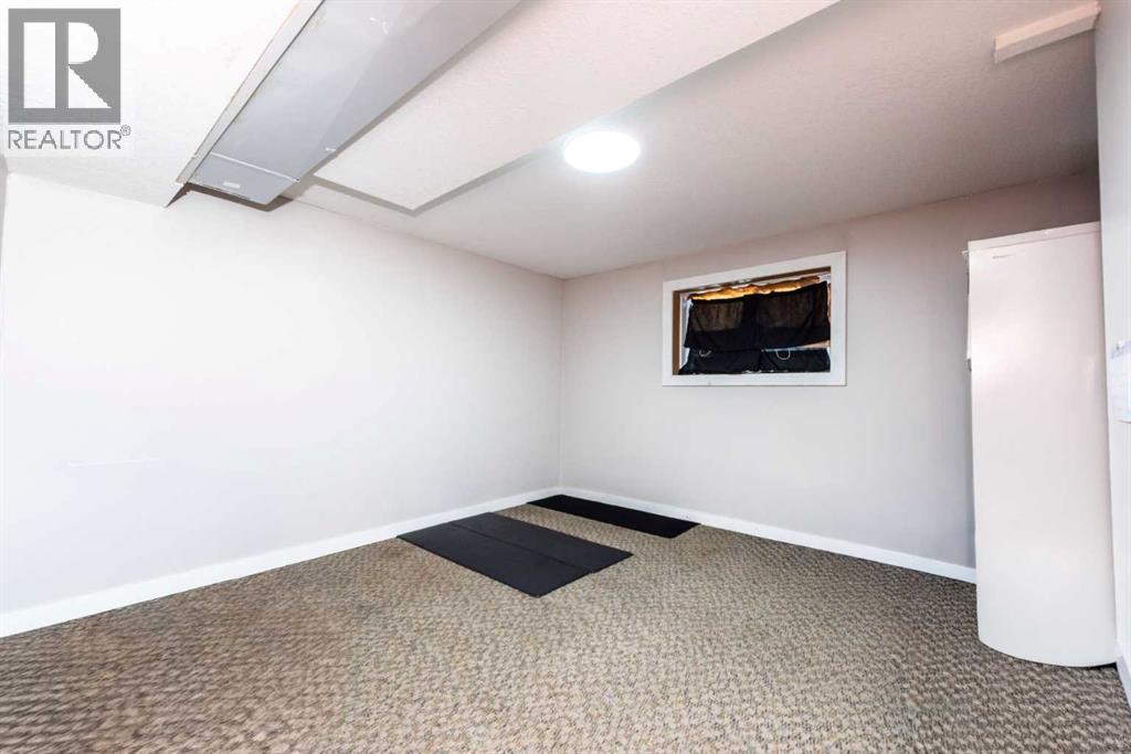 Single Family House for Sale in  Castleridge Way NE Castleridge Calgary 