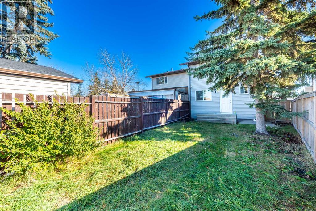 Single Family House for Sale in  Castleridge Way NE Castleridge Calgary 