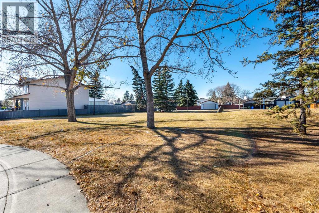 Single Family House for Sale in  Castleridge Way NE Castleridge Calgary 