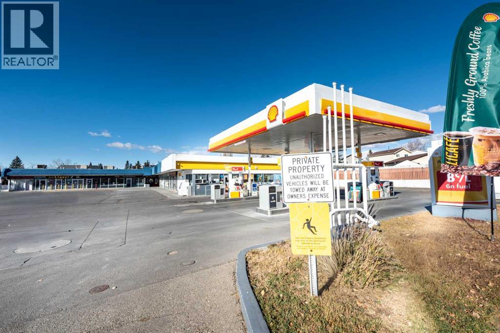 Single Family House for Sale in  Castleridge Way NE Castleridge Calgary 