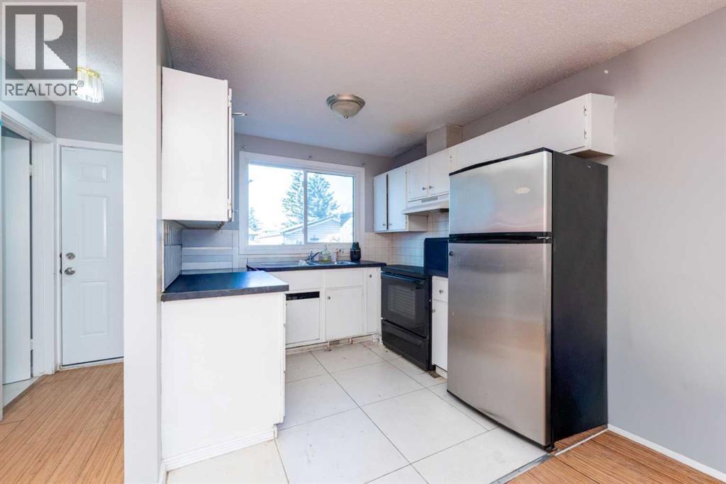 Single Family House for Sale in  Castleridge Way NE Castleridge Calgary 