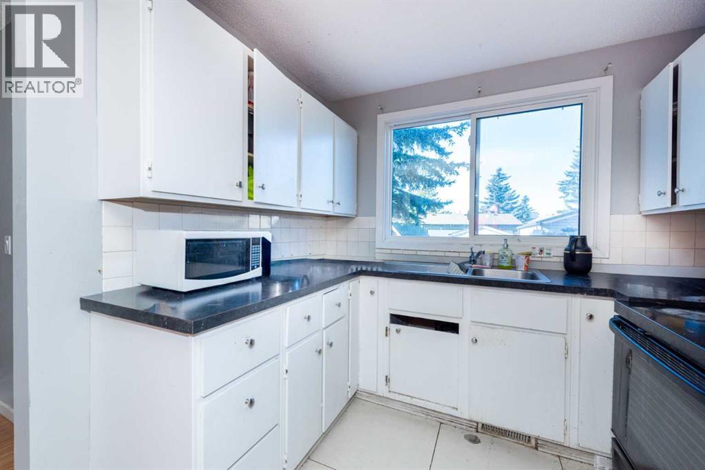 Single Family House for Sale in  Castleridge Way NE Castleridge Calgary 