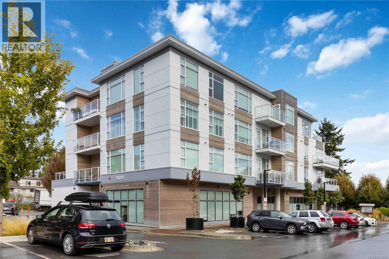 202 5122 Cordova Bay Road, Saanich