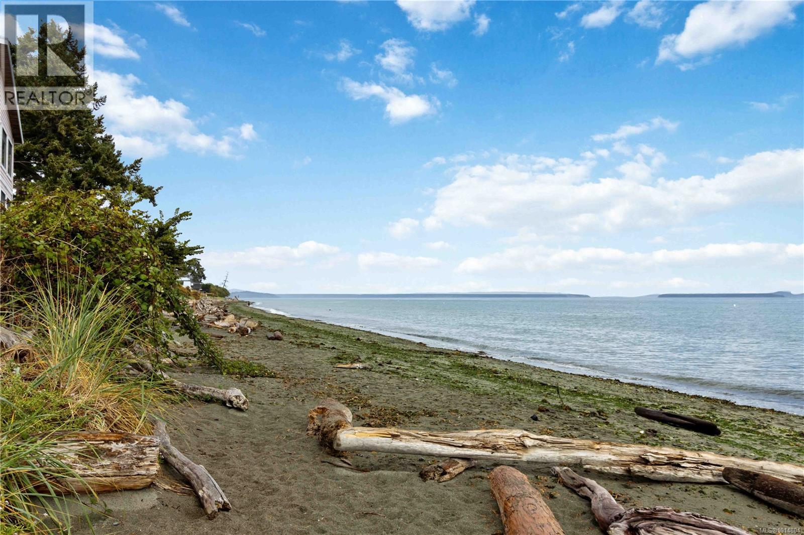 202 5122 Cordova Bay Road, Saanich